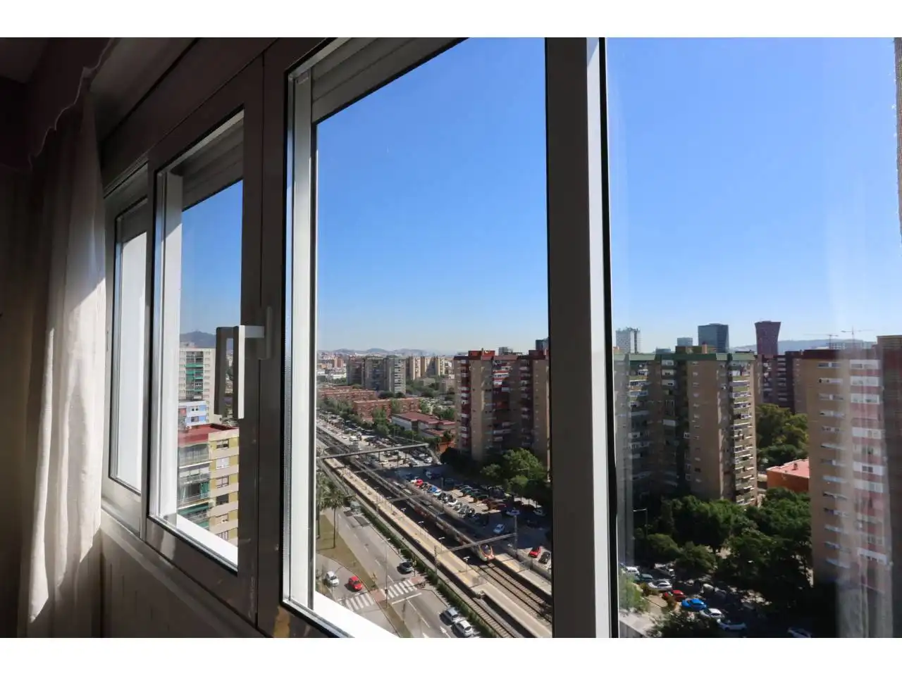 Bedroom of Flat for sale in L'Hospitalet de Llobregat  with Furnished and Balcony