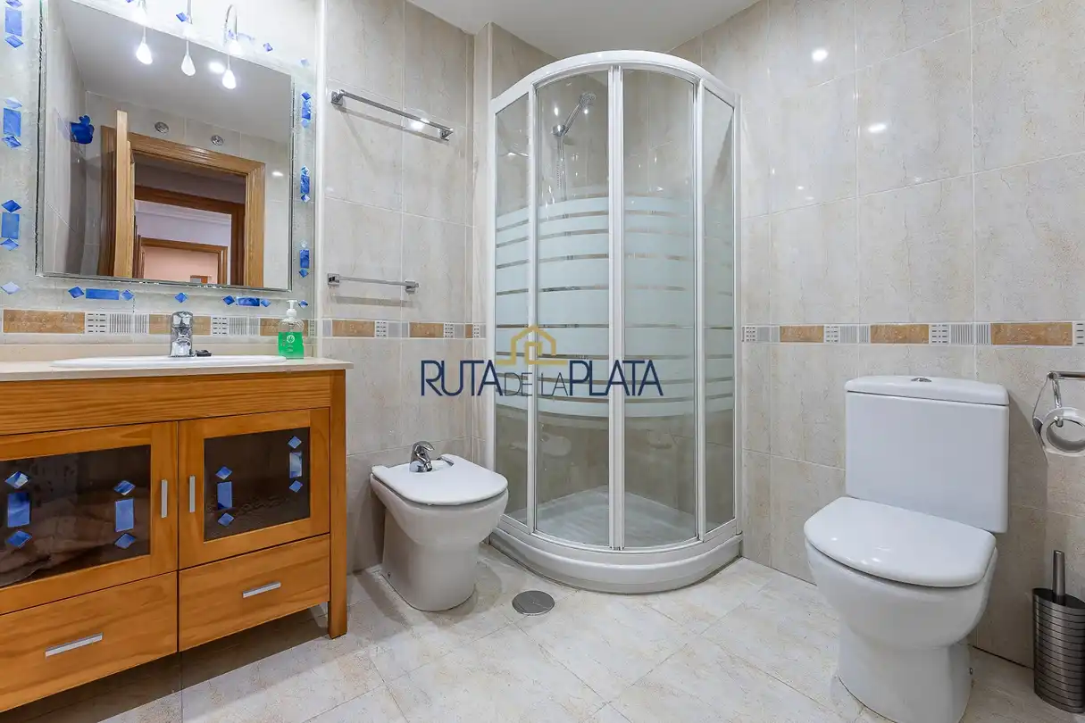 Baño de Piso de alquiler en Los Bloques