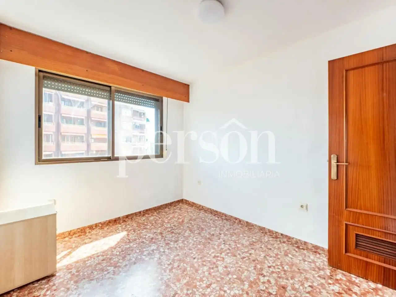 Habitación de Piso de alquiler en Valencia con Aire acondicionado, Parquet y Amueblado