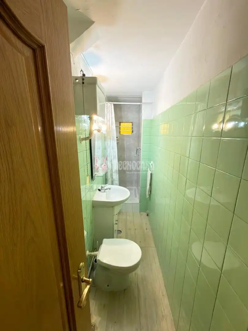 Bathroom of Flat for sale in Madrid  with Heating and Terrace
