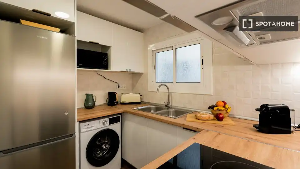 Cocina de Piso para compartir en Sabadell con Aire acondicionado, Calefacción y Amueblado