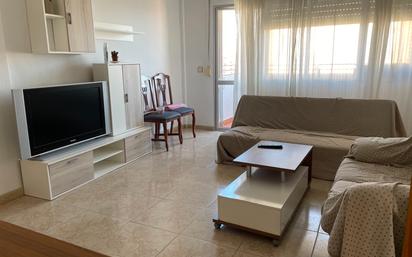 Living room of Flat for sale in Badajoz Capital  with Terrace, Furnished and Oven