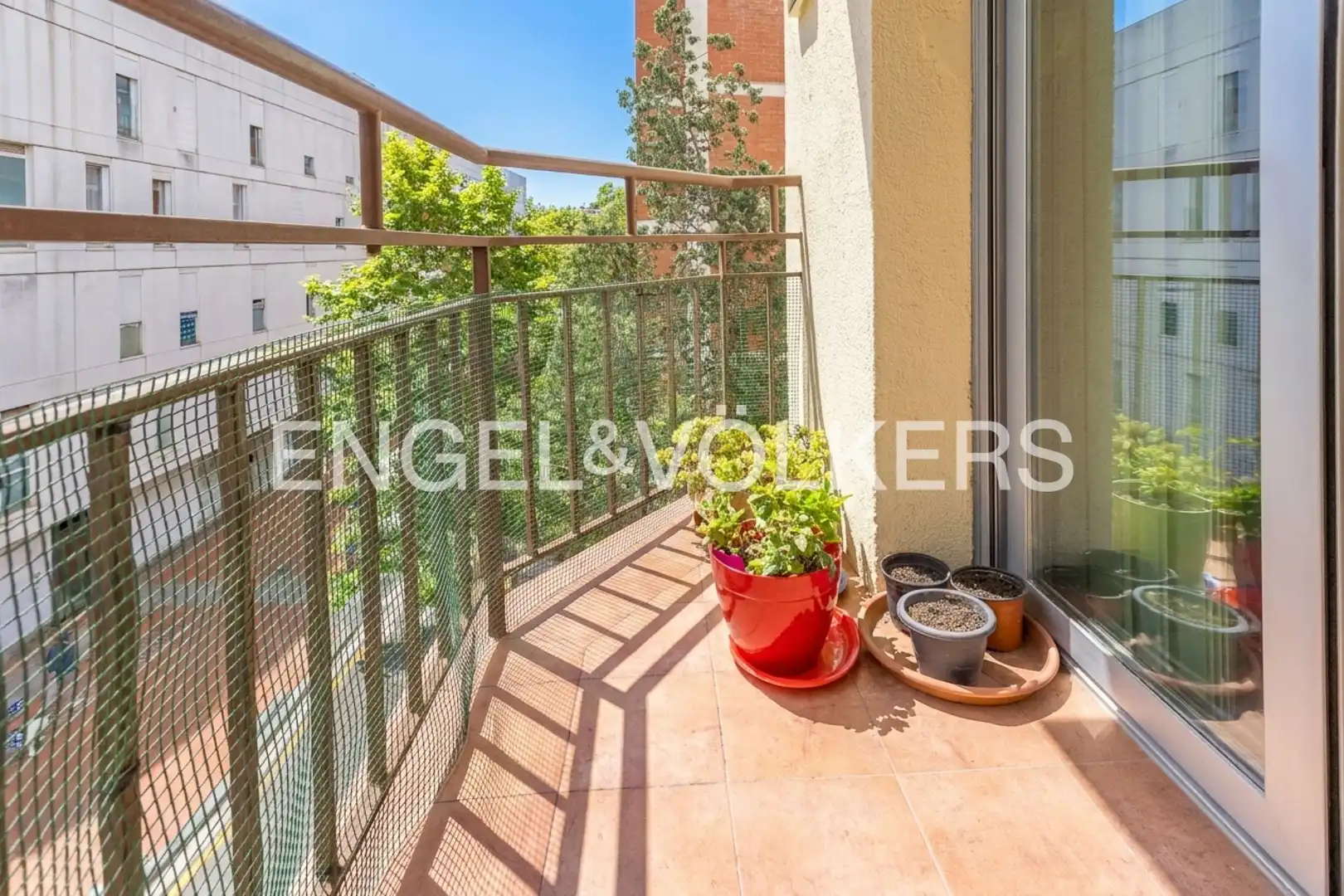 Terrasse von Wohnung zum Verkauf in Barcelona mit Klimaanlage, Heizung und Abstellraum