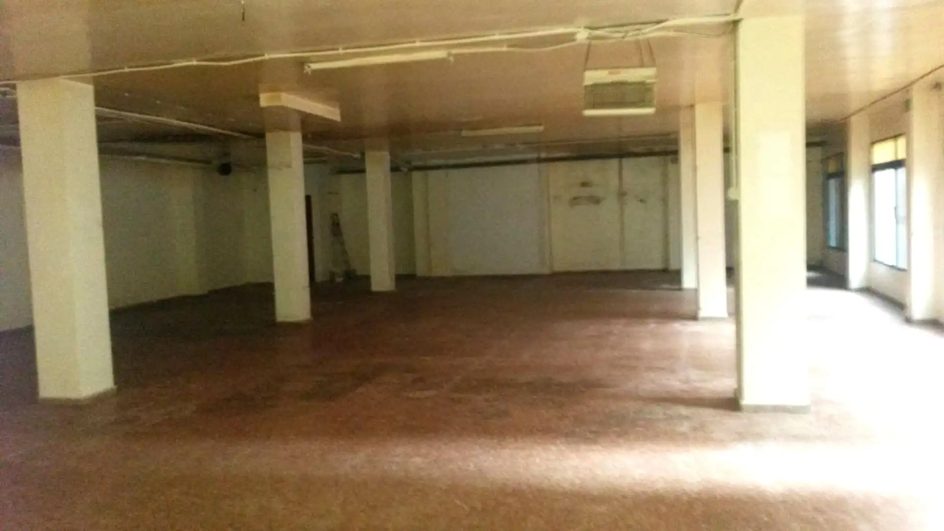 Local comercial de lloguer a Moncada, imagen 2