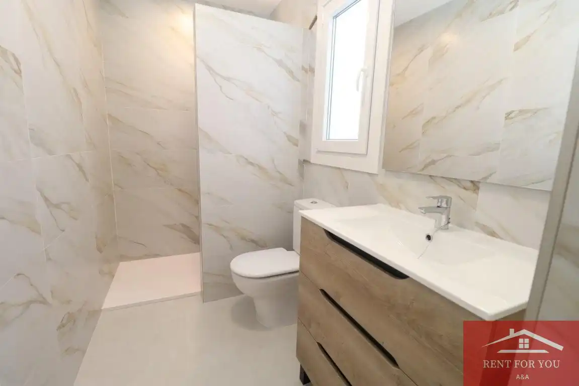 Ground floor for rent in Centro