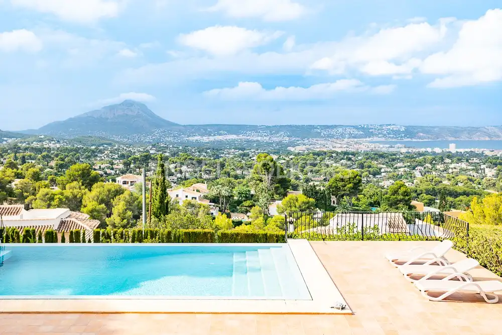 Vista exterior de Finca rústica en venda en Jávea / Xàbia amb Calefacció, Jardí privat i Piscina