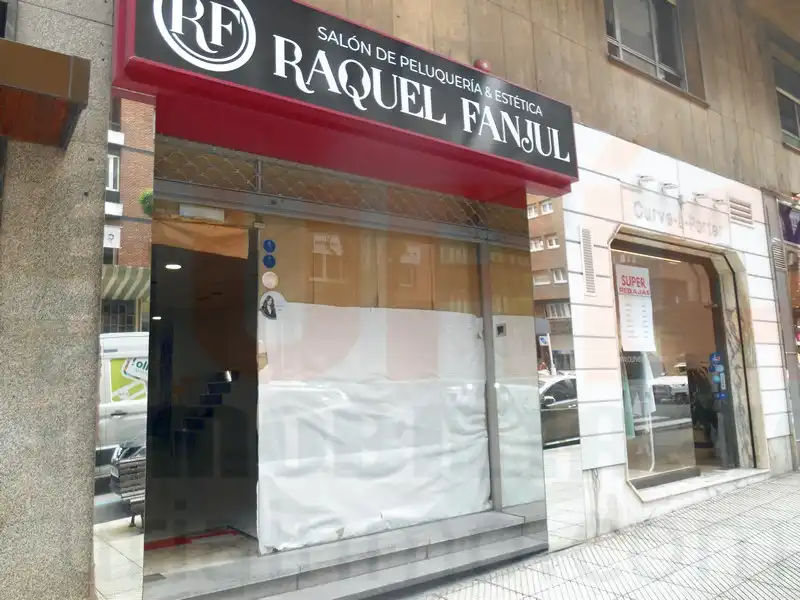 Local comercial de lloguer a Calle Cervantes