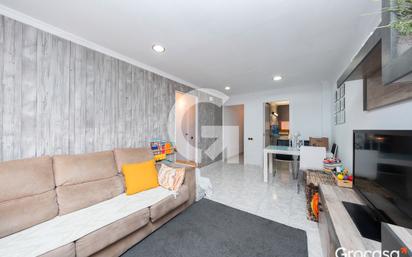 Bedroom of Flat for sale in Terrassa