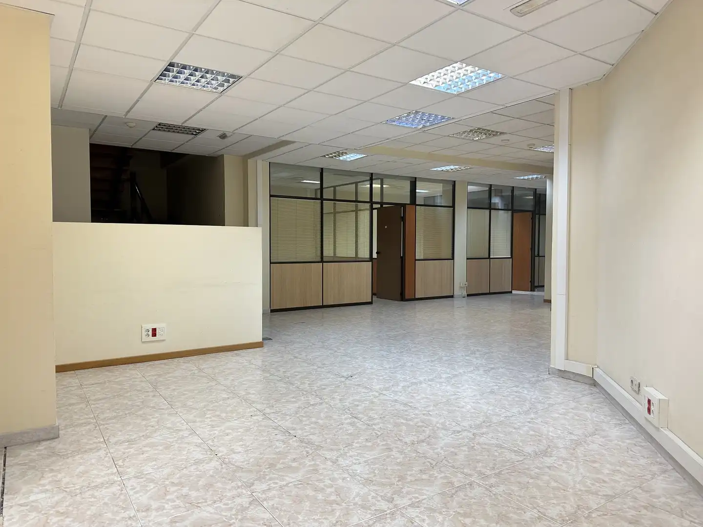Local comercial de lloguer a N/A, imagen 4