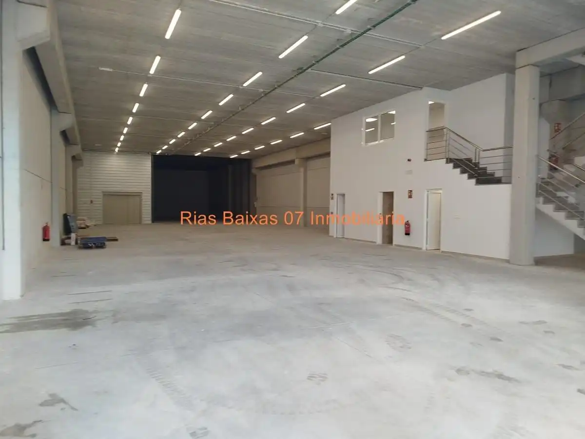 Nave industrielle à louer à Mos, imagen 2