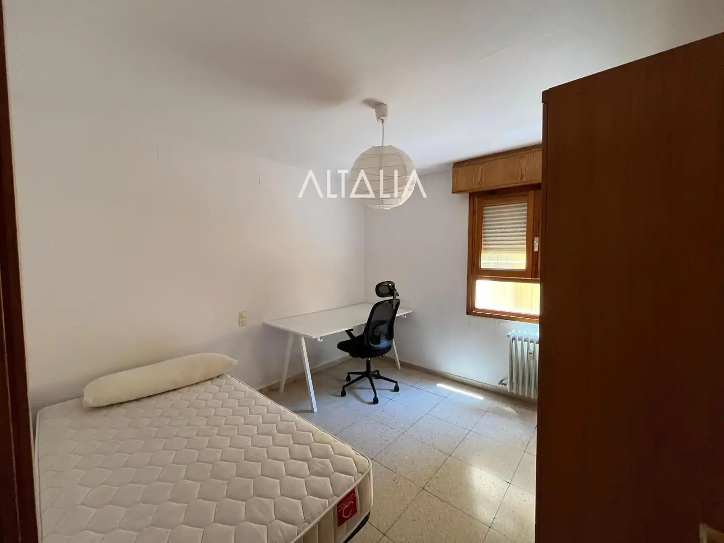 Habitación de Piso de alquiler en Cuenca con Calefacción y Amueblado