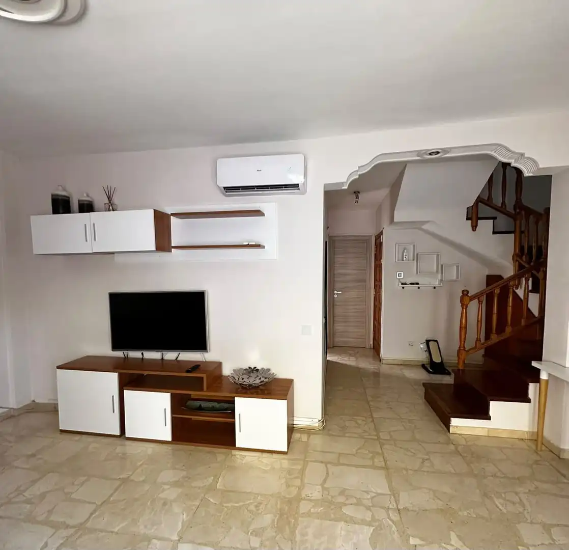 Maisonette zur Miete in Calle Secundino Delgado, San Fernando