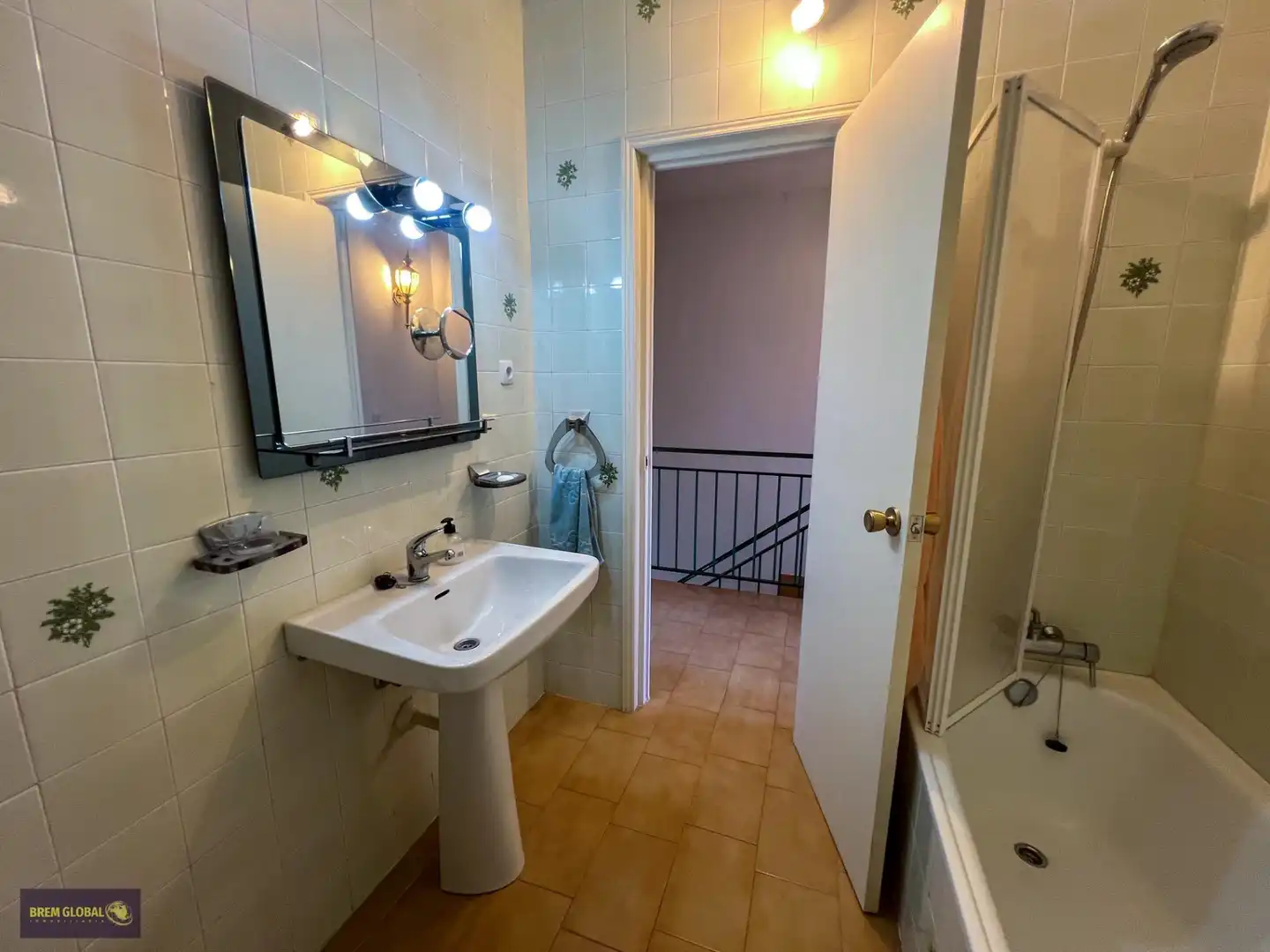 Bathroom of Detached homes for sale in La Cabrera  with Private garden and Community pool