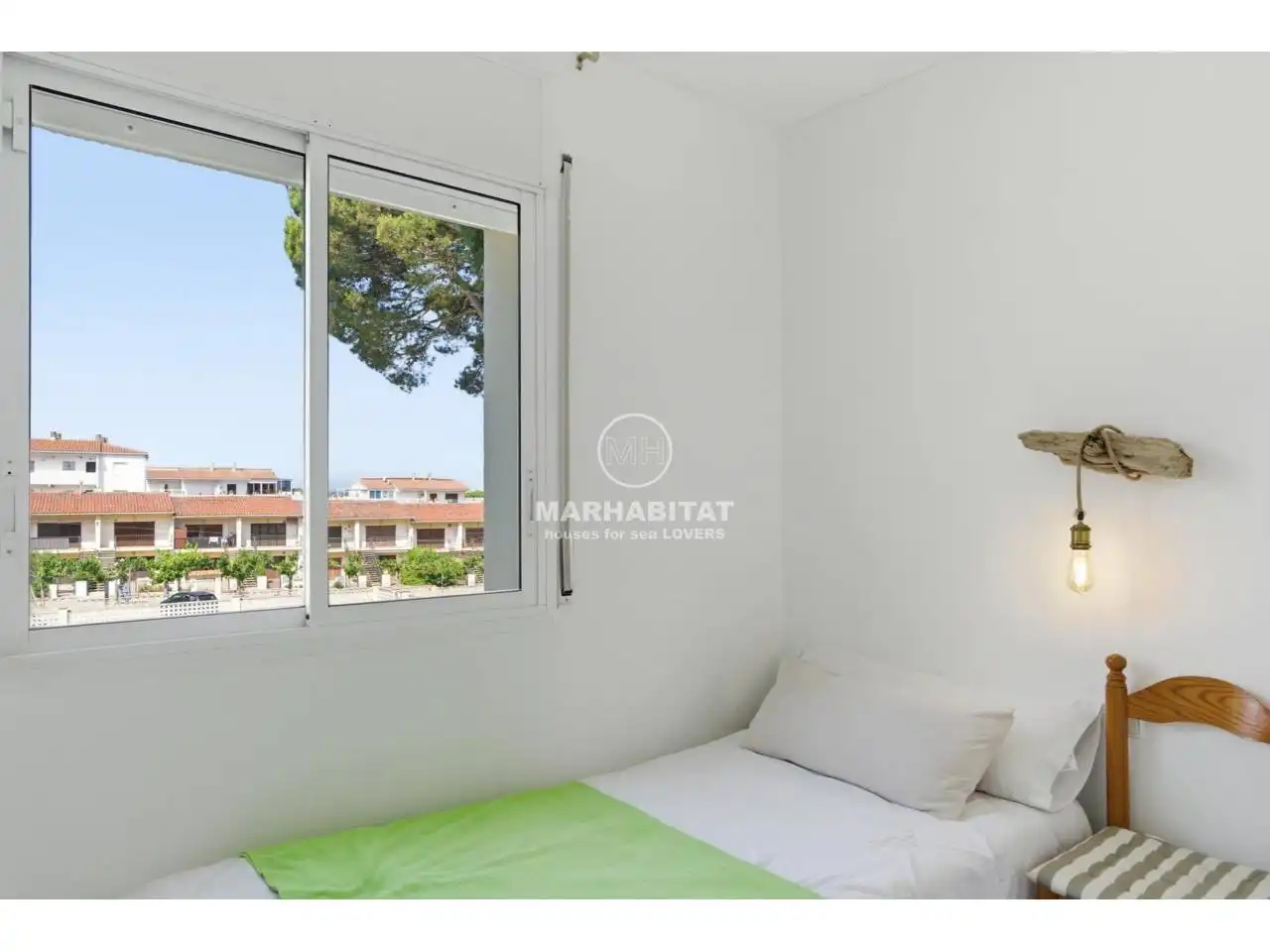 Habitación de Piso en venta en L'Escala con Terraza, Amueblado y Piscina comunitaria