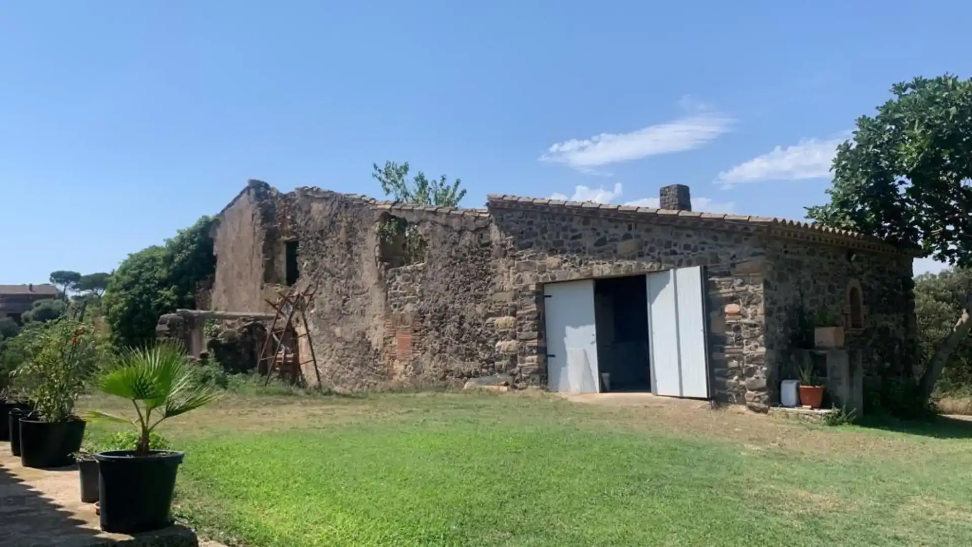 Vista exterior de Finca rústica en venda en Maçanet de la Selva
