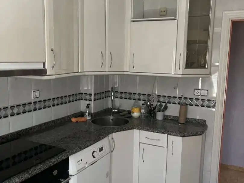Cuina de Pis de lloguer en Haro amb Calefacció, Parquet i Terrassa