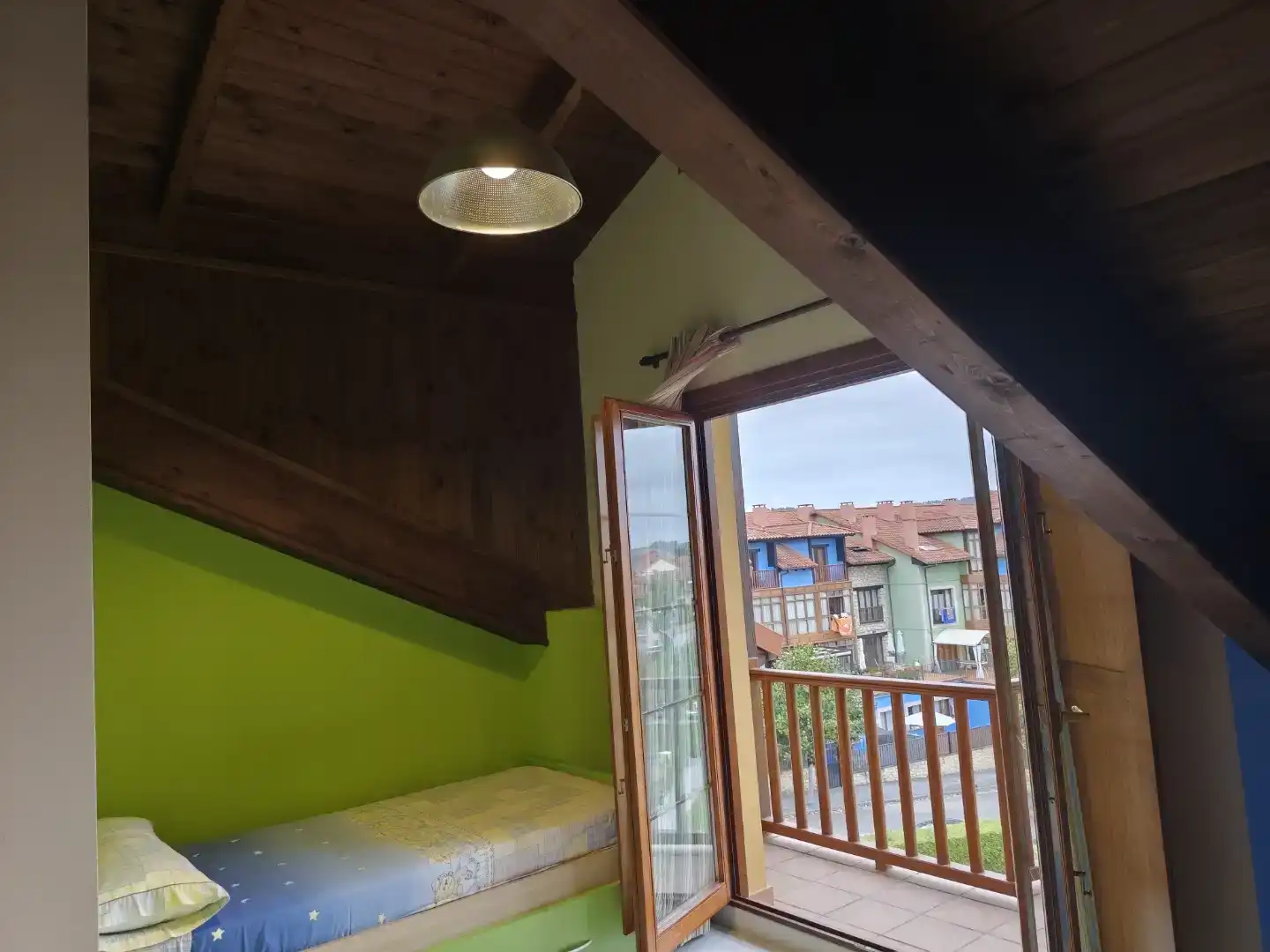 Terrasse von Wohnung zur Miete in Ribadedeva mit Privatgarten, Schwimmbad und Möbliert
