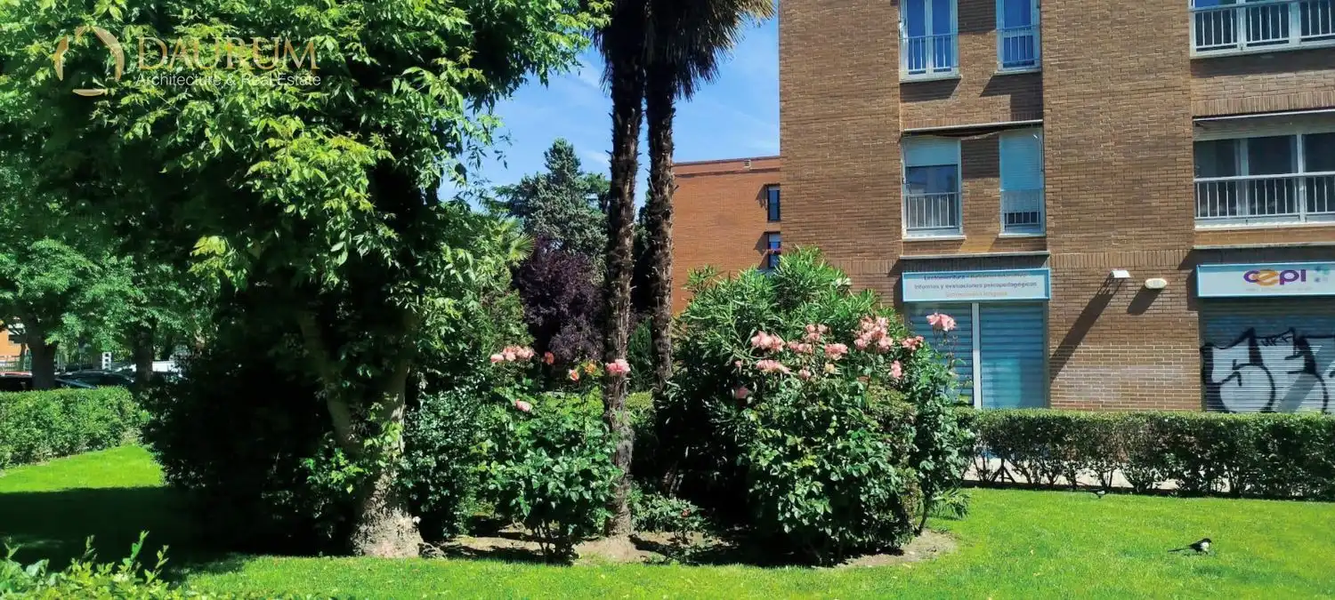 Jardín de Piso en venta en San Sebastián de los Reyes con Calefacción, Terraza y Trastero