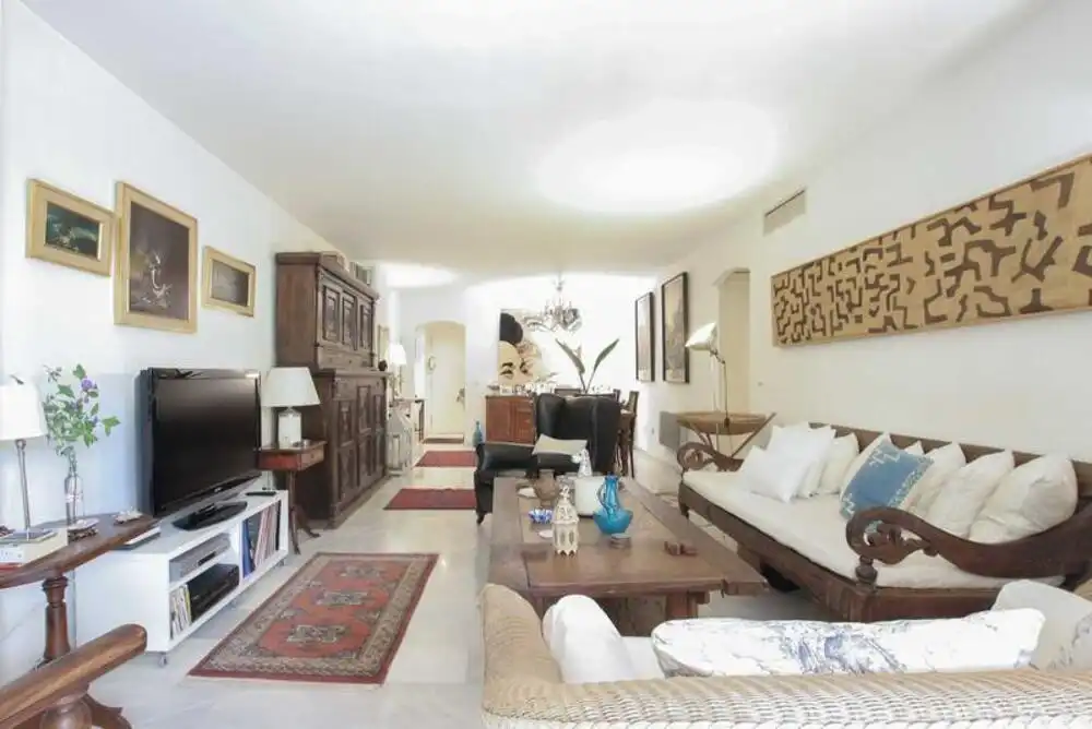 Sala de estar de Planta baja en venta en Marbella con Aire acondicionado, Terraza y Piscina