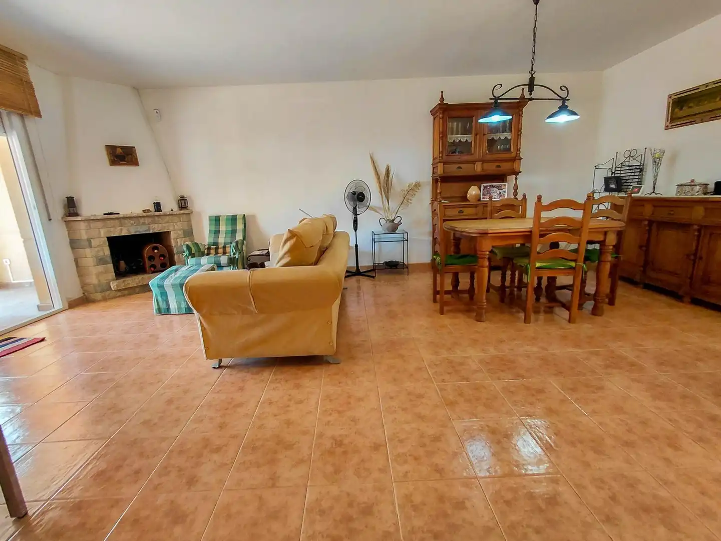 Sala d'estar de Casa adosada en venda en Cunit amb Aire condicionat, Calefacció i Terrassa