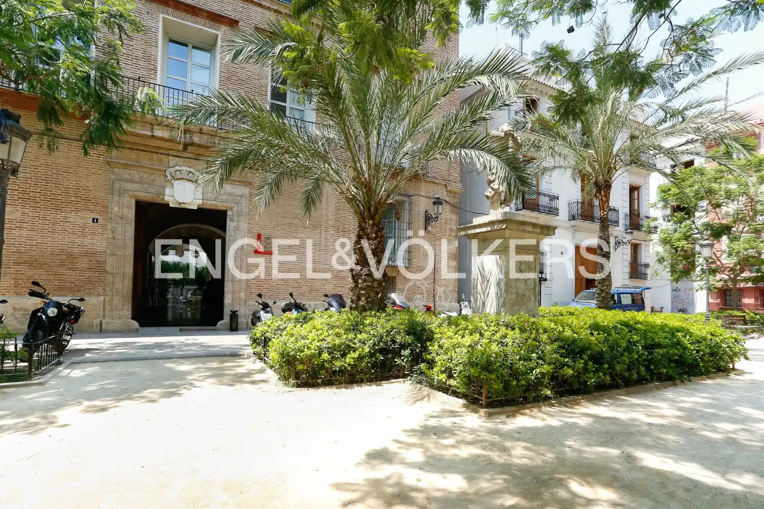Exterior view of Flat for sale in Valencia  with Air Conditioner, Heating and Balcony