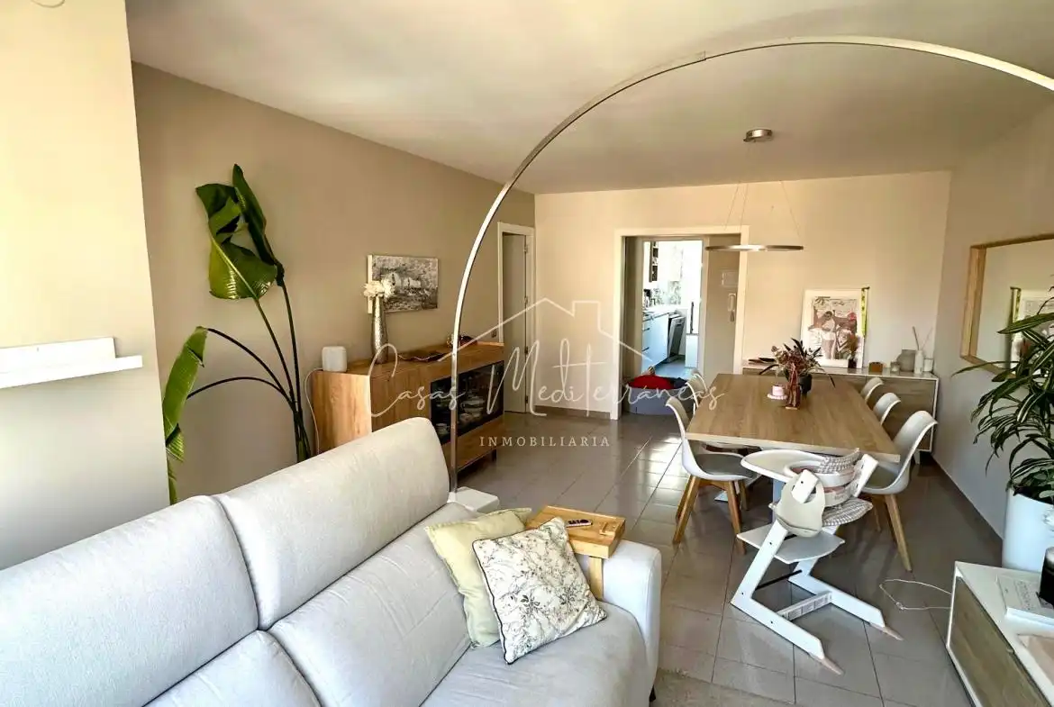 Sala de estar de Piso en venta en Vandellòs i l'Hospitalet de l'Infant con Aire acondicionado, Calefacción y Alarma