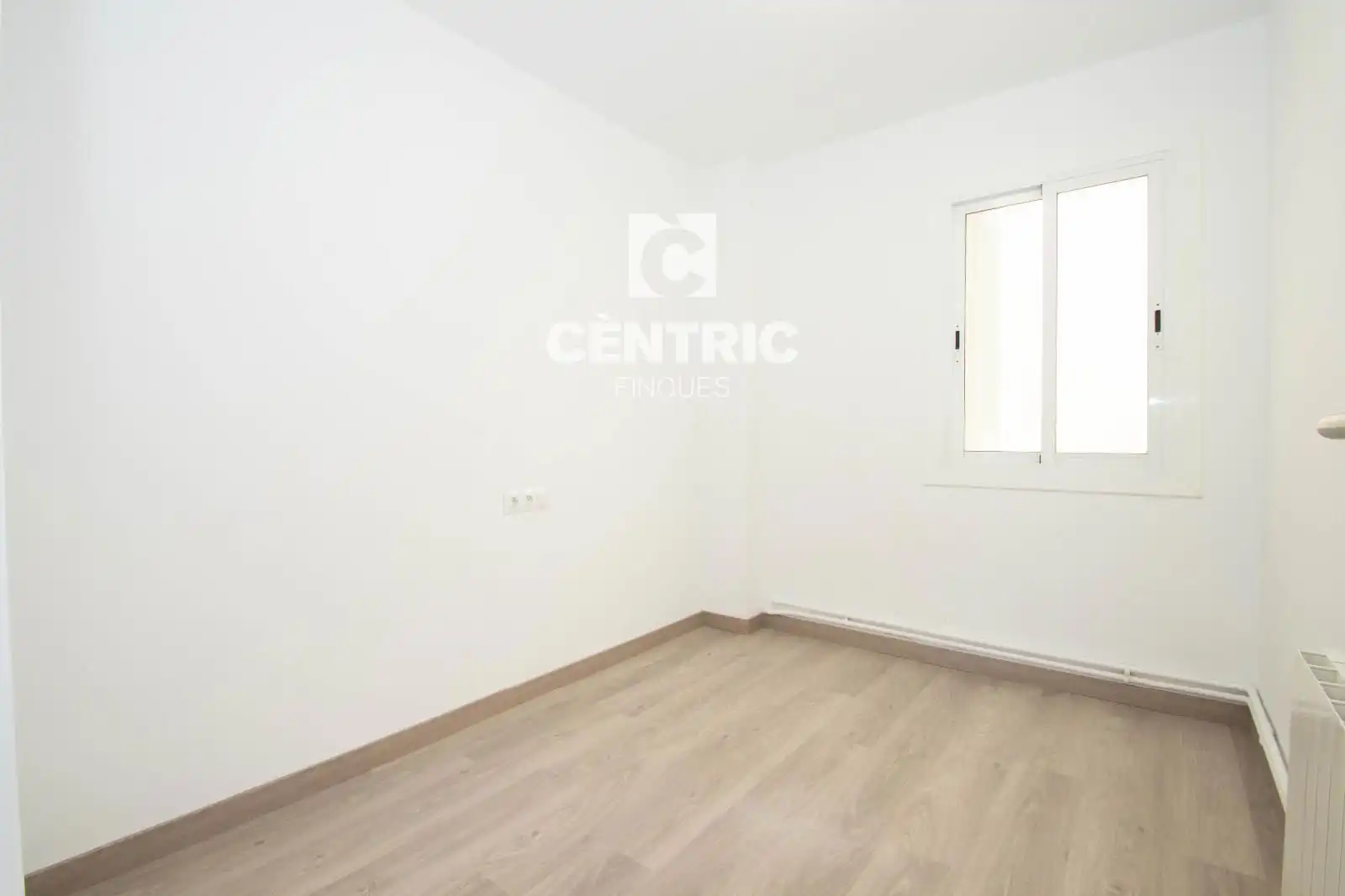 Habitación de Ático en venta en Terrassa con Calefacción y Terraza