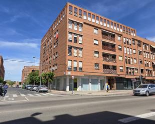 Vista exterior de Local en venda en  Logroño amb Terrassa