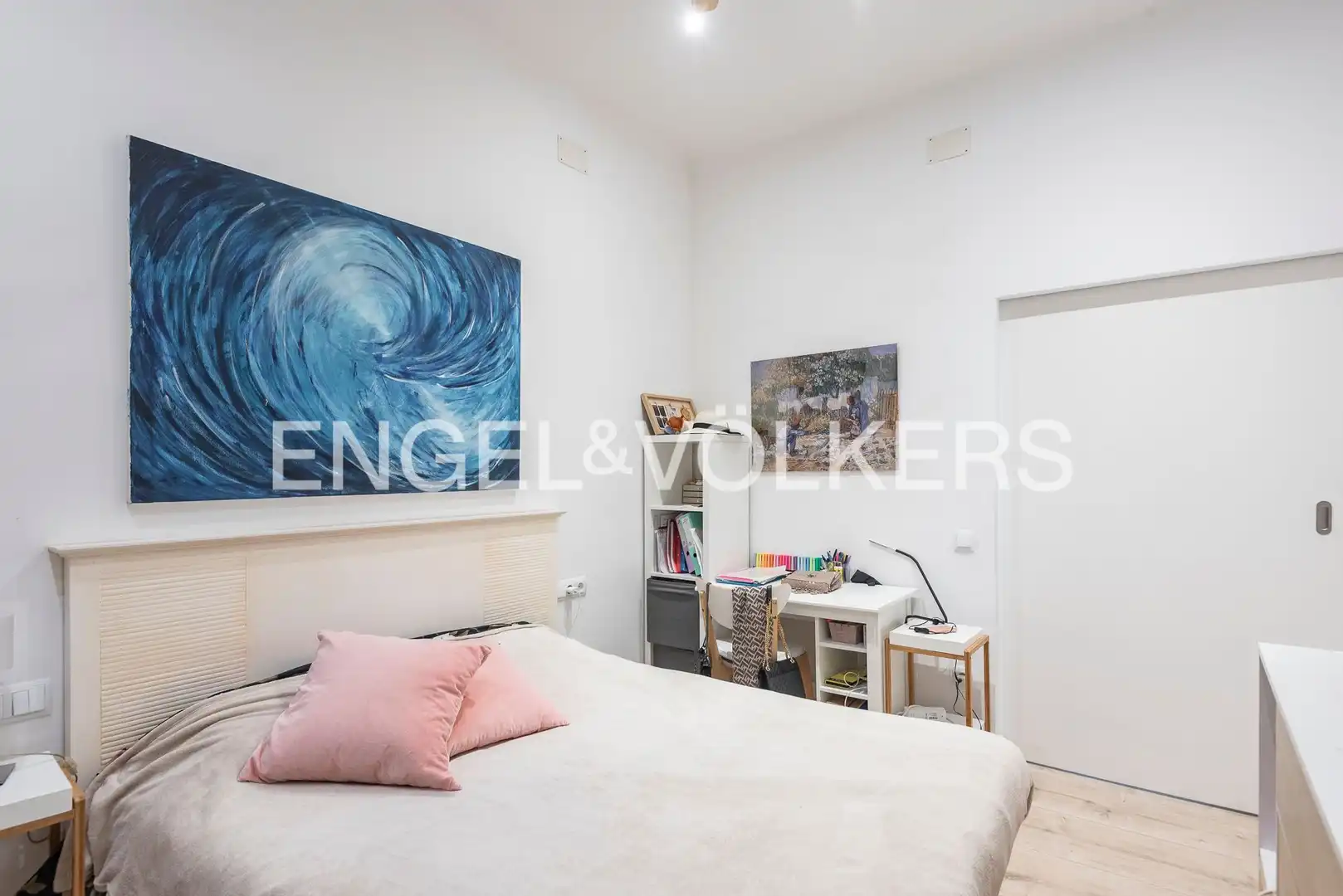 Bedroom of Flat for sale in Barcelona  with Air Conditioner, Heating and Parquet flooring