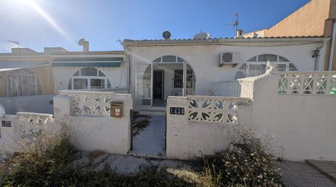 Foto 2 de Casa o chalet en venta en Avenida Adradas, 174, Zona Carrefour - Urbanizaciones, Torrevieja