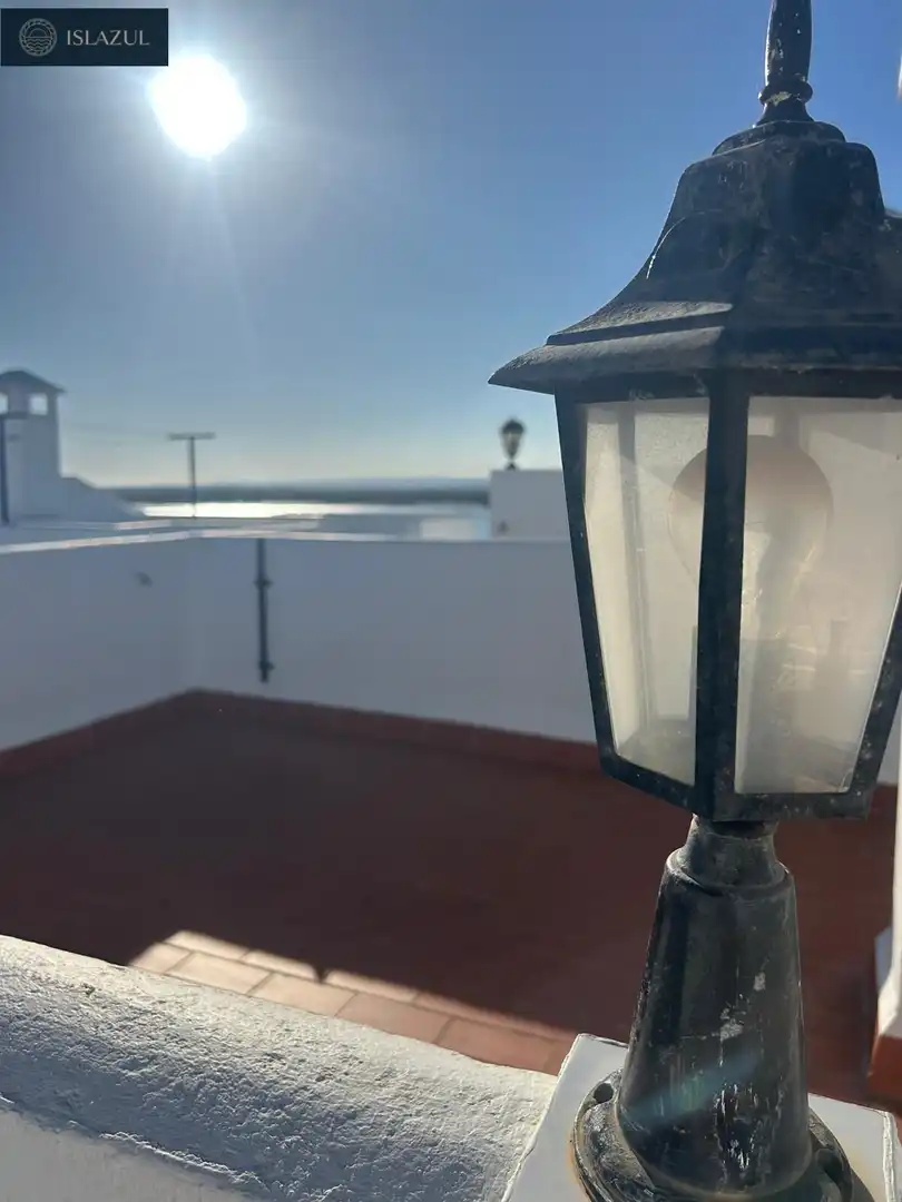 Terrassa de Casa adosada en venda en Isla Cristina amb Terrassa, Traster i Moblat