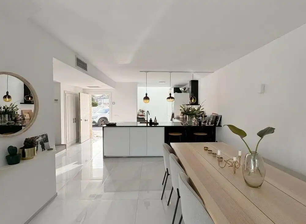 Reihenhaus mit Pool zum Verkauf in Nueva Andalucía