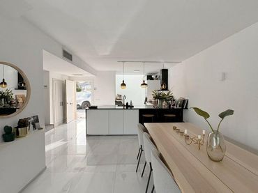 Terraced house with pool for sale in Nueva Andalucía