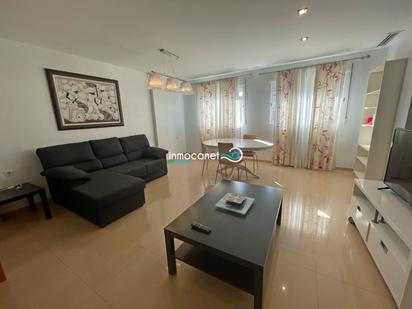 Sala d'estar de Casa adosada en venda en Piles amb Aire condicionat, Terrassa i Balcó