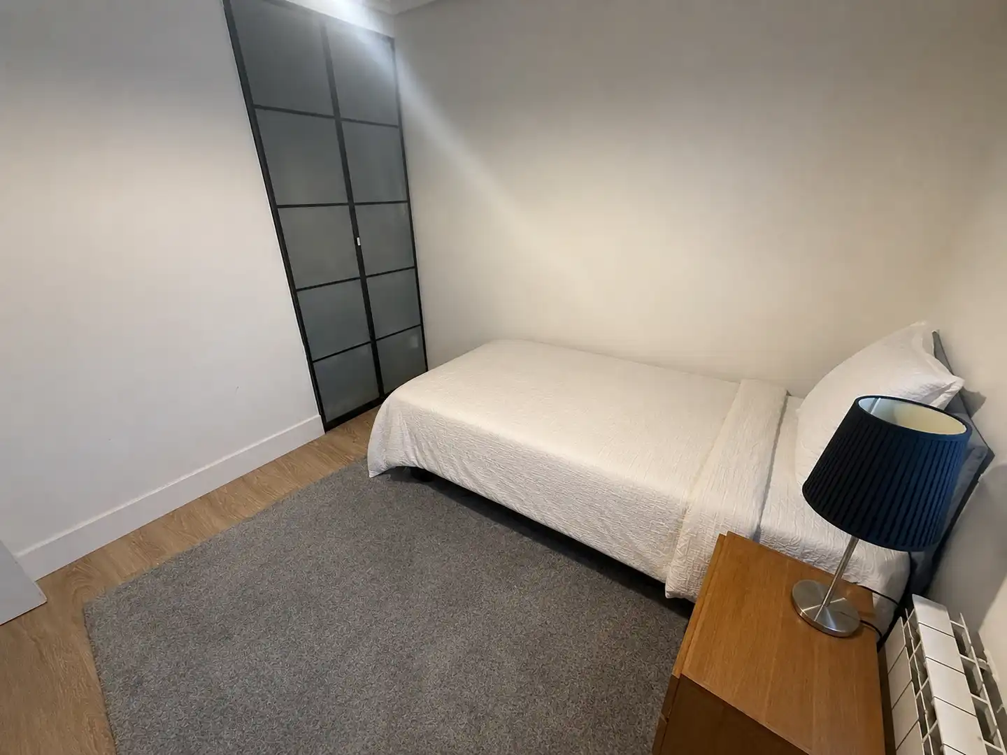 Habitación de Piso en venta en Oviedo  con Amueblado