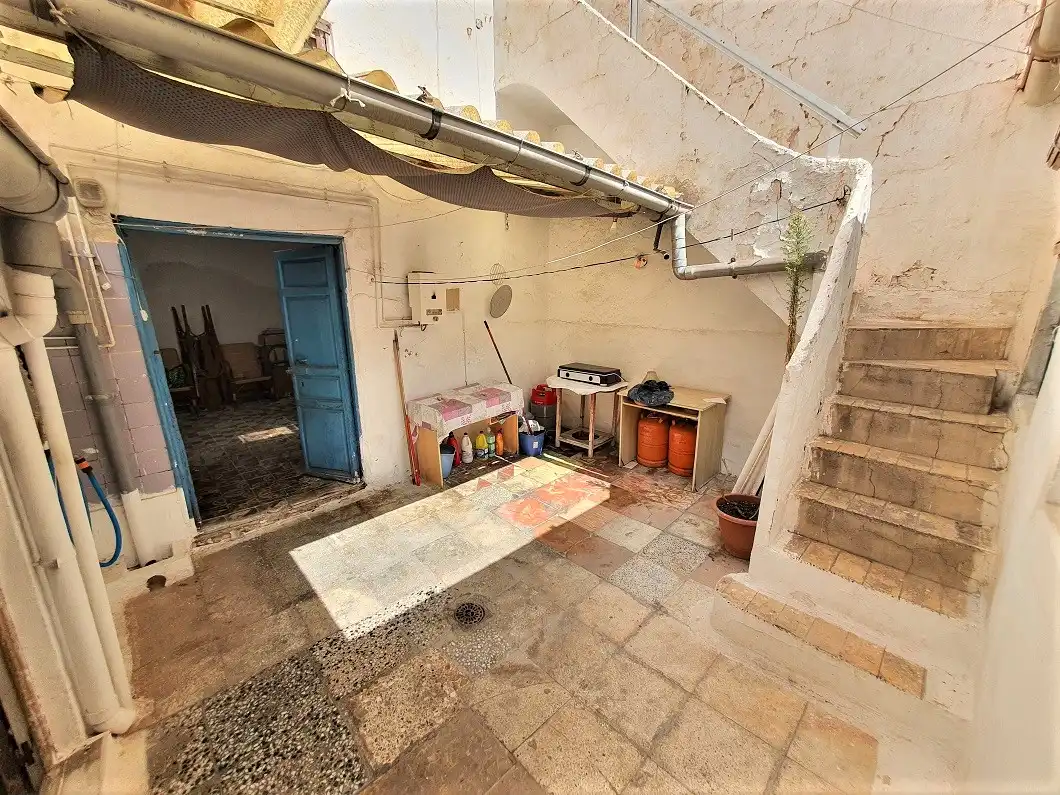 Einfamilien-Reihenhaus zum Verkauf in Elche / Elx mit Terrasse