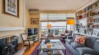 Living room of Flat for sale in  Madrid Capital