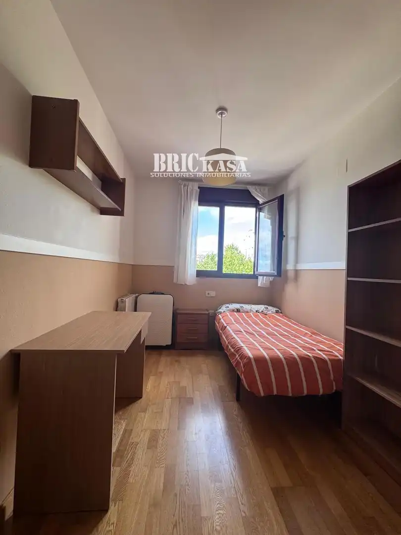 Bedroom of Flat for rent in Cáceres  with Air Conditioner, Heating and Terrace