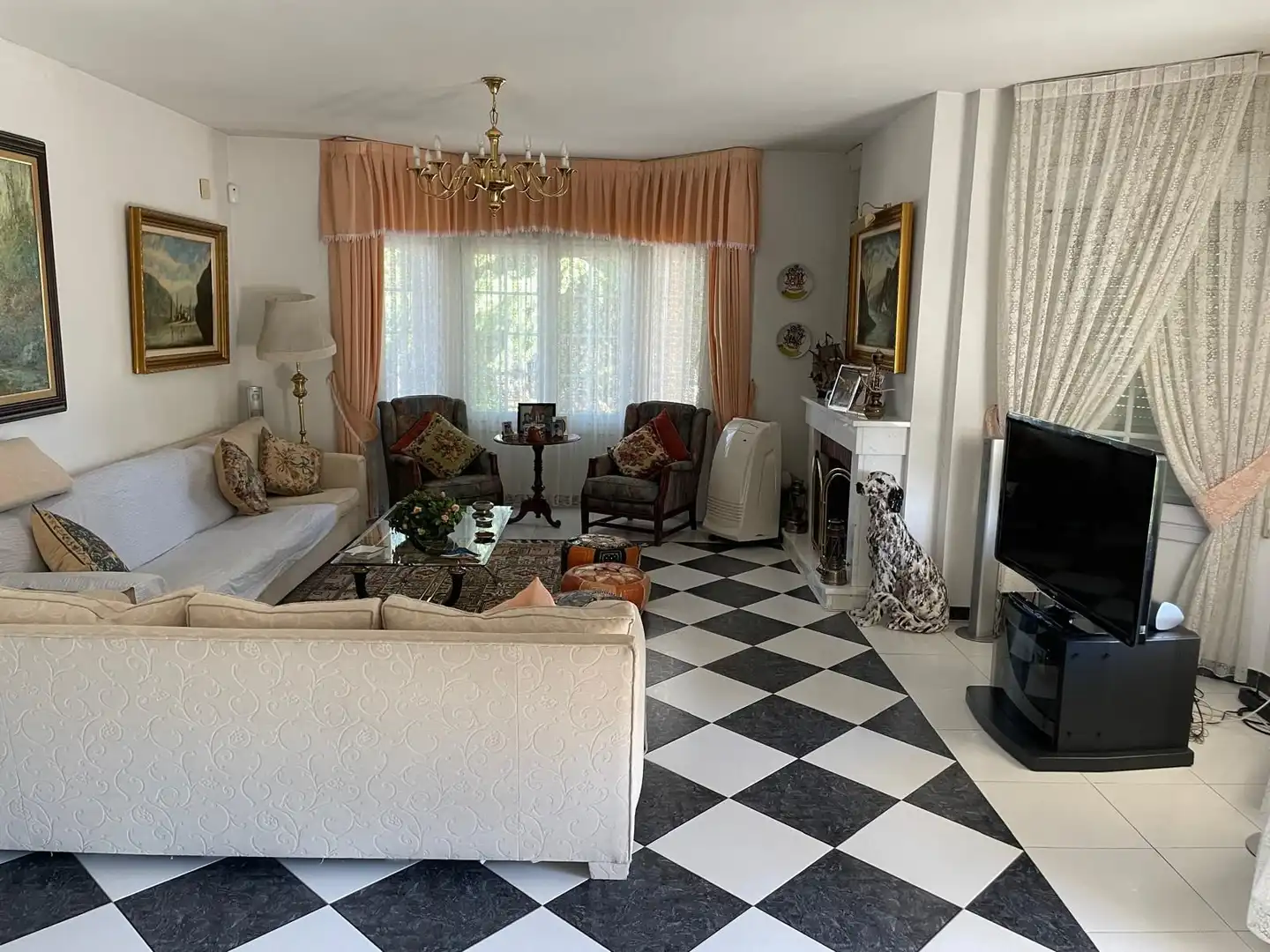 Sala de estar de Casa o chalet en venta en Torrelodones con Aire acondicionado, Calefacción y Jardín privado
