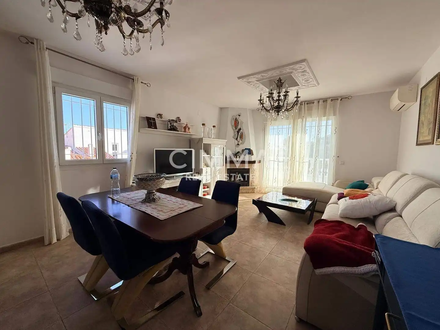 Sala de estar de Casa o chalet en venta en La Nucia con Aire acondicionado, Jardín privado y Terraza