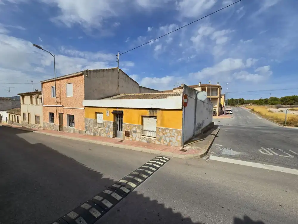 Exterior view of Houses for sale in Sax