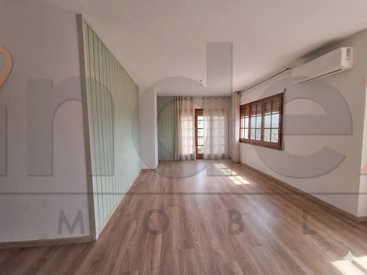 Sala de estar de Casa o chalet en venta en Arenys de Mar con Calefacción, Jardín privado y Parquet