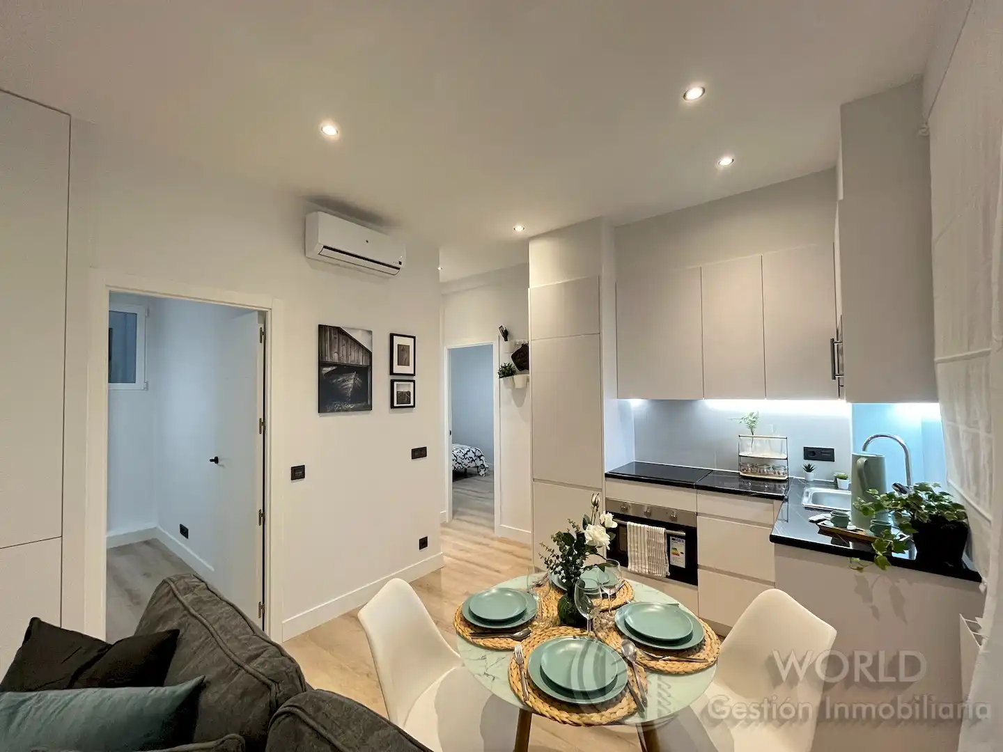 Kitchen of Flat for rent in  Madrid Capital  with Air Conditioner, Heating and Furnished