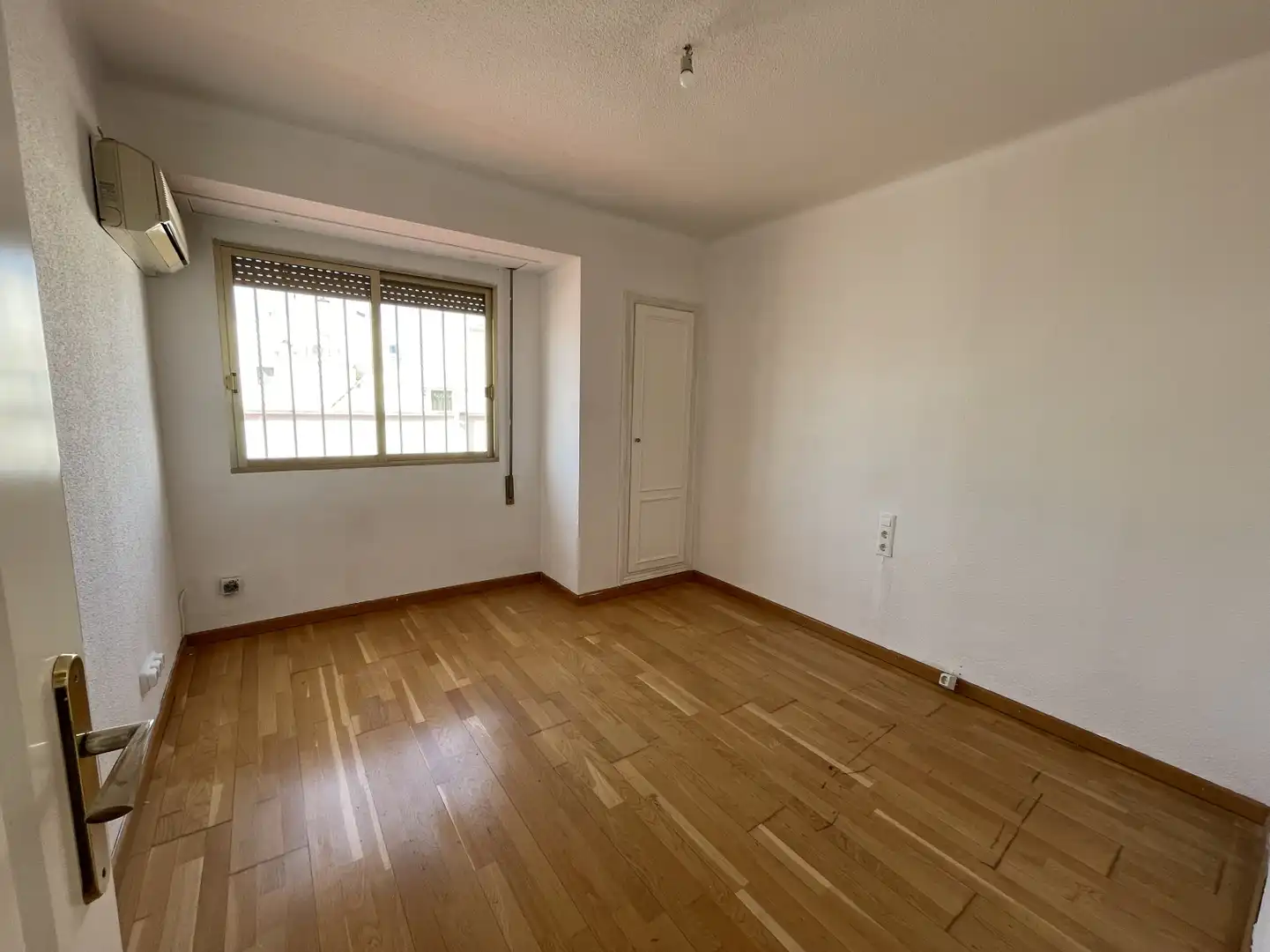 Habitación de Ático en venta en Valencia con Aire acondicionado, Calefacción y Parquet