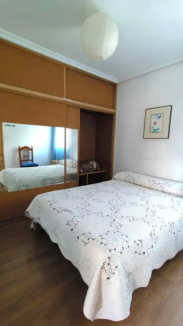Schlafzimmer von Wohnung zur Miete in Cáceres mit Klimaanlage, Heizung und Möbliert