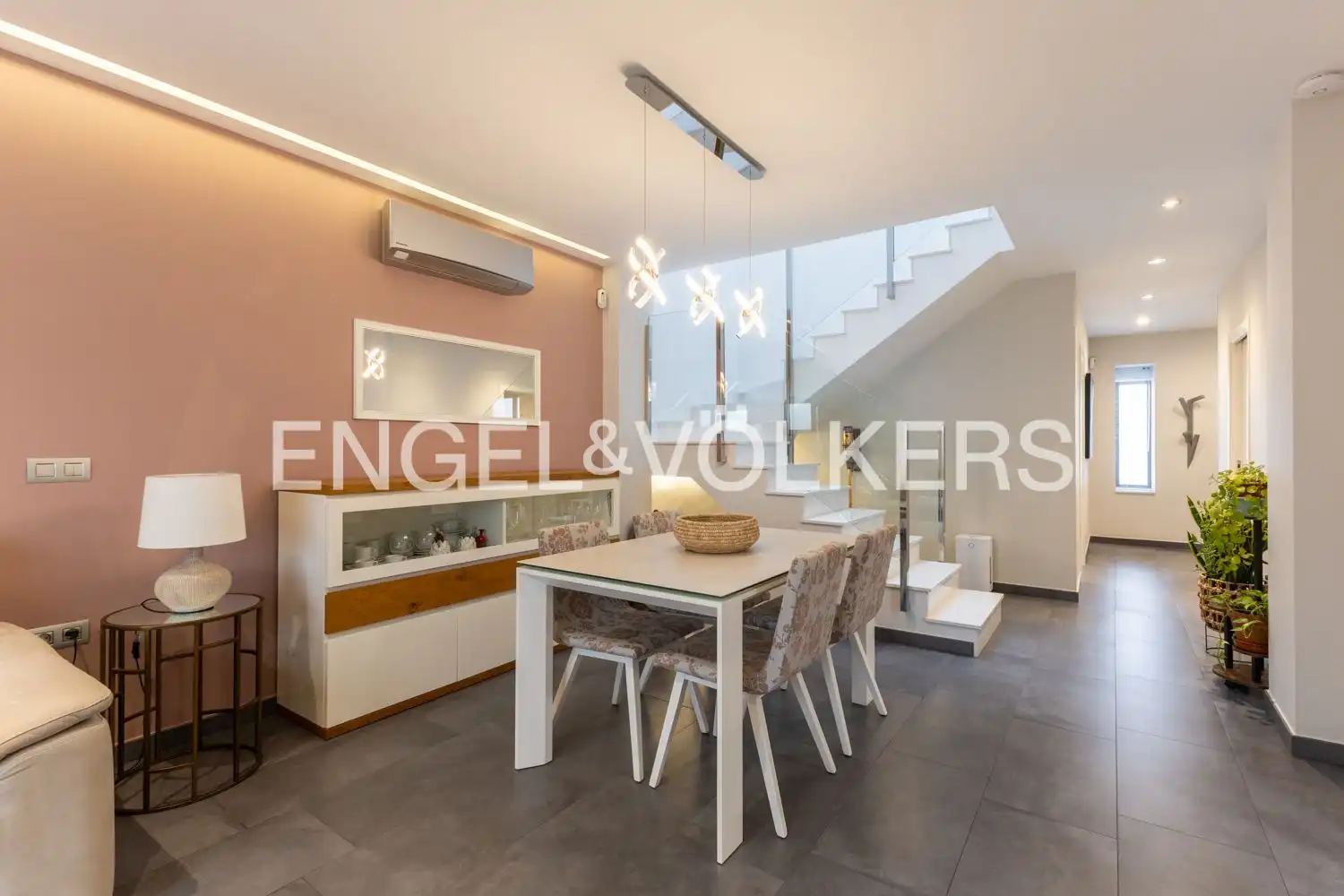 Maison mitoyenne avec terrasse à vendre à Nules
