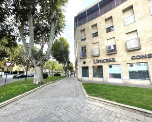 Vista exterior de Pis en venda en Salamanca Capital amb Terrassa i Balcó