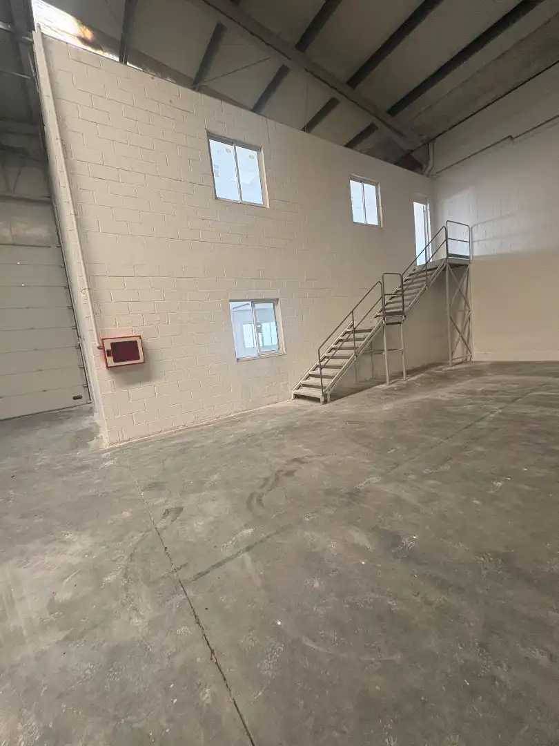 Fabrikhallen zur Miete in Calle Ventalomar, Santa María de Benquerencia