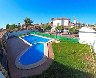 Piscina de Casa o xalet en venda en Chiclana de la Frontera