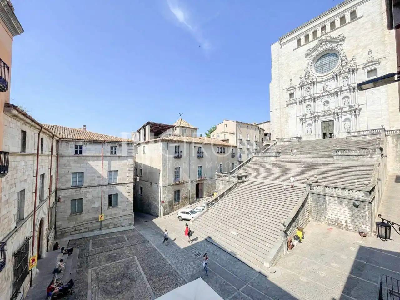 Außenansicht von Wohnung zur Miete in Girona mit Heizung und Möbliert